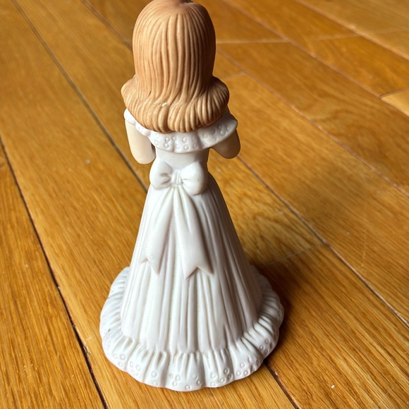 Enesco Retired GROWING UP BIRTHDAY GIRLS (sold individually) - Picture 9 of 12